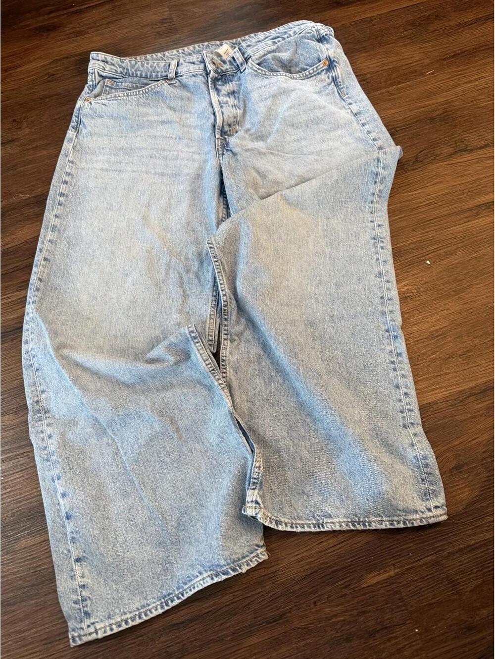 H&M Bagatela Wide Jeans Women’s Size 12 Blue Denim Loose Fit Low Waist